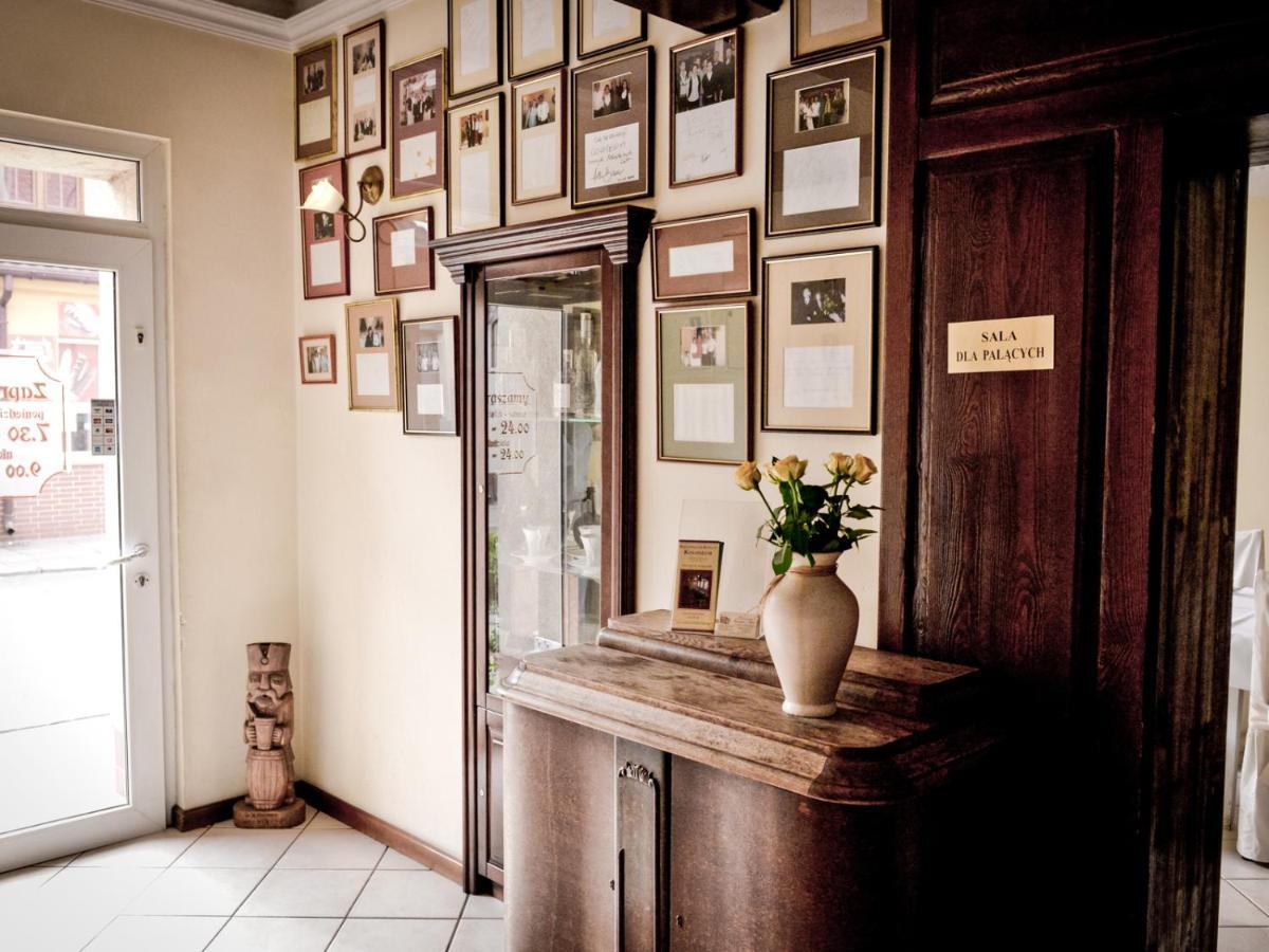 Hotel Koloseum Turek Buitenkant foto